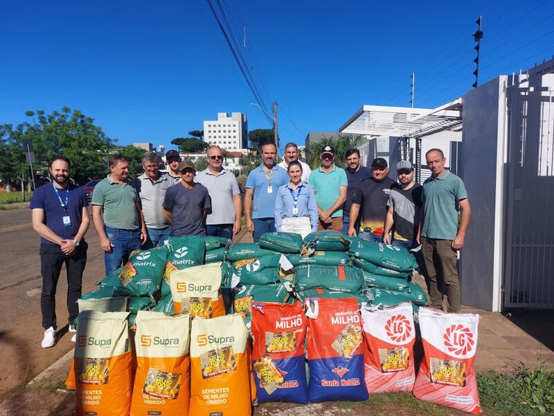 SDR entrega 385 sacas do Programa Milho 100% a municípios atingidos por granizo no Alto Uruguai