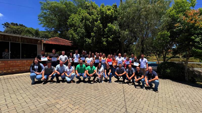 Sebrae RS e Aurora Coop encerram treinamento QT Rural com certificação de 19 famílias