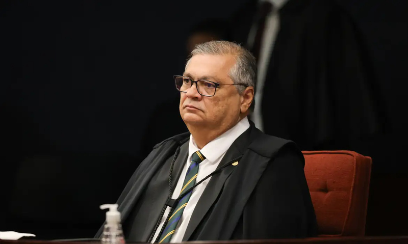 Flávio Dino suspende artigo de projeto que libera pagamento do orçamento secreto