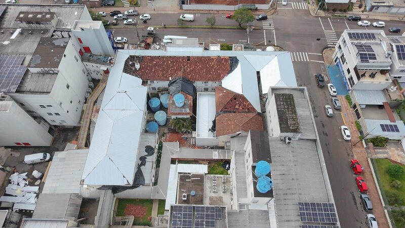 Recuperação do telhado do Hospital Santa Terezinha entra na fase final