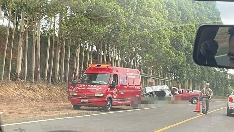 Colisão frontal na RS 480 provoca uma morte e seis feridos