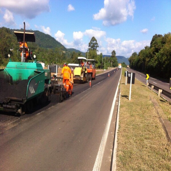 EGR inicia recuperação asfáltica na ERS-130 entre Lajeado e Encantado