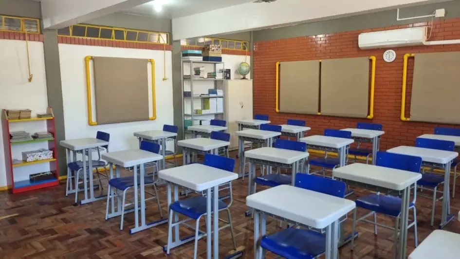 Brasil registra queda de 1 milhão de alunos na educação básica, maior recuo em 20 anos