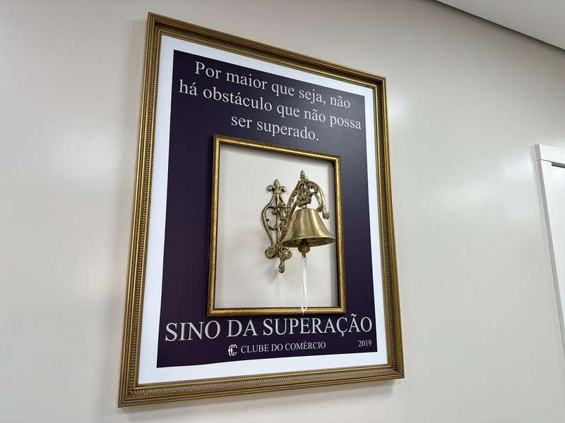 Toque do sino simboliza superação e marca etapas vencidas no tratamento oncológico em Erechim