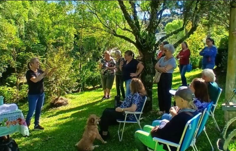 Grupo da UBS Paiol Grande participa de atividade educativa em melipolinário
