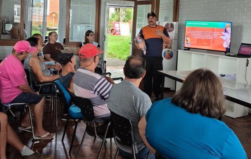CAPS AD de Erechim promove ação de primeiros socorros para usuários