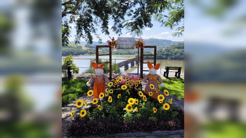 Decoração de Páscoa transforma espaços públicos de Marcelino Ramos