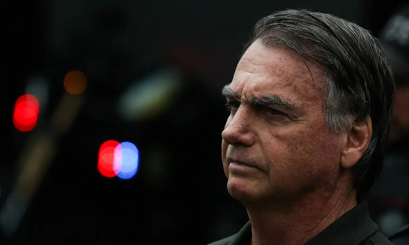 Moraes autoriza prisão domiciliar de Bolsonaro por 90 dias para tratamento de saúde