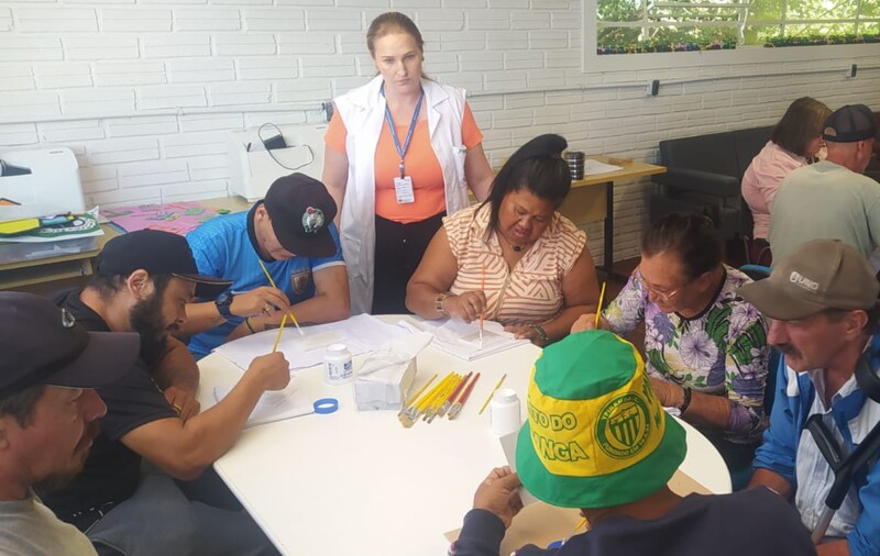 CAPS AD amplia cuidado em saúde mental com nova oficina de pintura