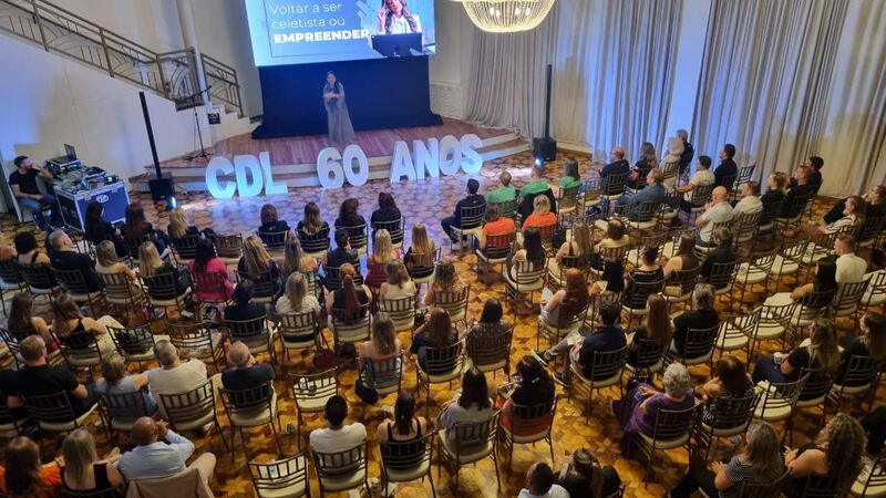 CDL Erechim lança calendário 2026 com prêmios e foco no comércio local