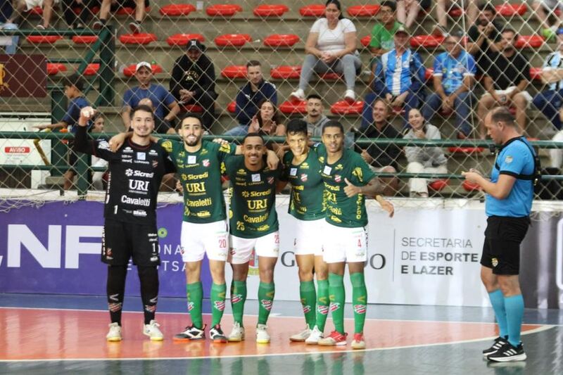 Atlântico vence mais uma nos pênaltis e fará a final da Super Copa Gramado