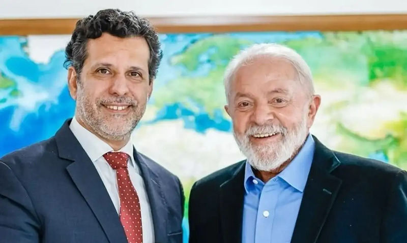 Presidente Lula anuncia Leonardo Barchini como novo ministro da Educação