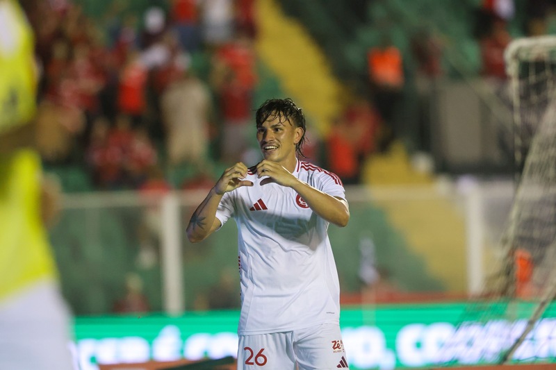 Inter vence fora de casa e abre vantagem na Copa do Brasil