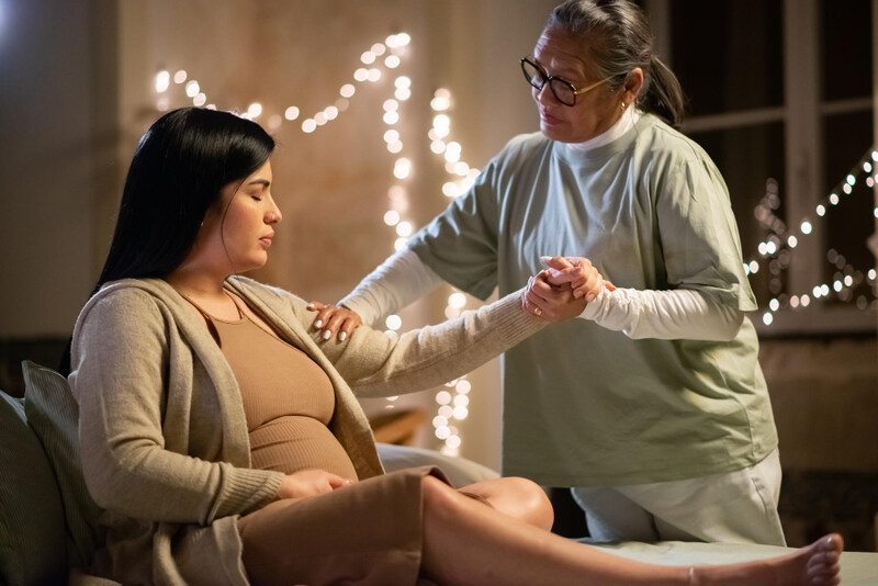 Sancionada lei que regulamenta atuação de doulas no Brasil