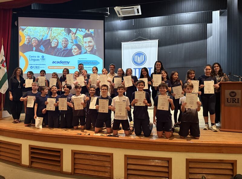 Certificação internacional transforma conquistas de estudantes da URI em portas para o mundo