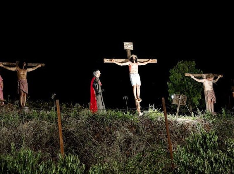 Encenação da Paixão de Cristo emociona público e reforça mensagem de fé e esperança