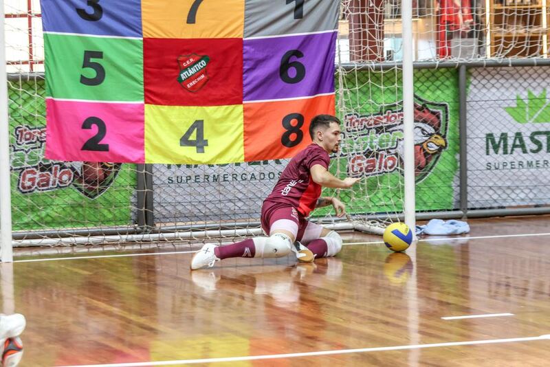 Painel numerado exercita velocidade e reação de goleiros do Atlântico