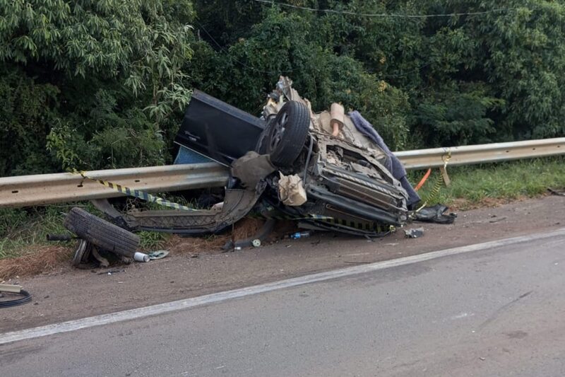 Mãe e filha morrem em acidente na BR-386