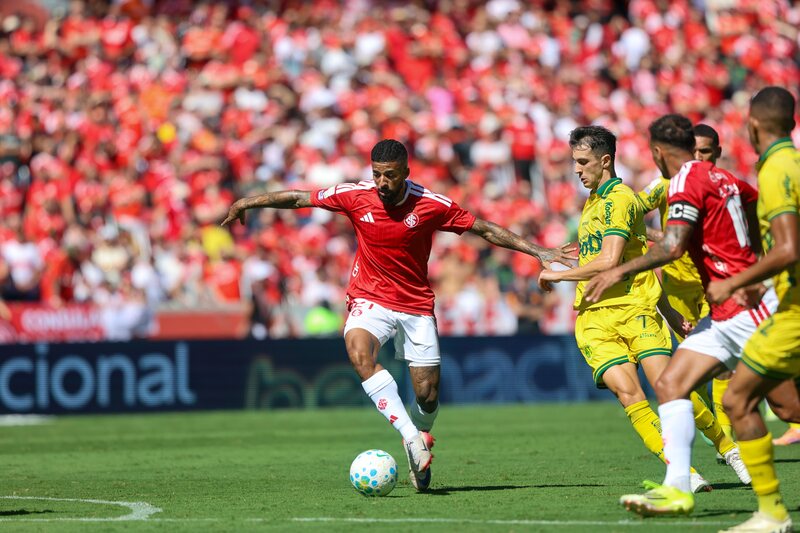 Internacional perde para o Mirassol no Beira-Rio