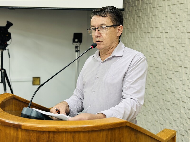 Infraestrutura e desenvolvimento: vereador cobra obras no Centro e em acesso estratégico