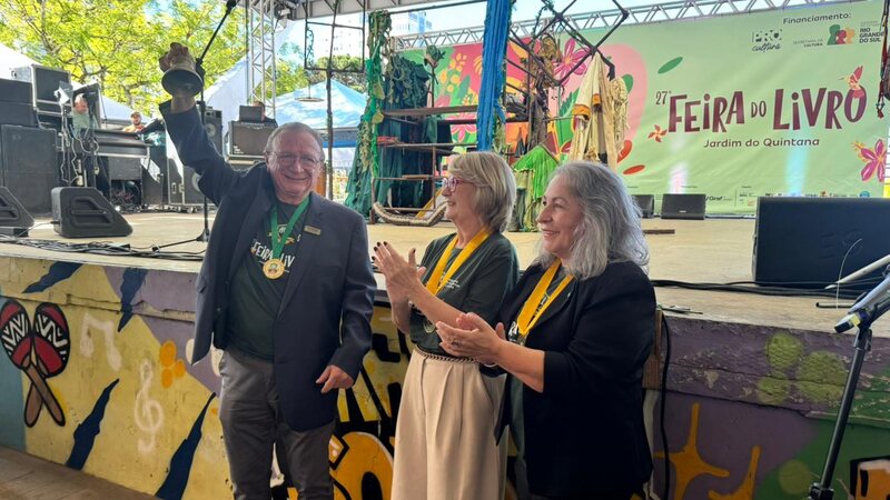 Erechim abre a 27ª Feira do Livro e transforma praça em palco da literatura