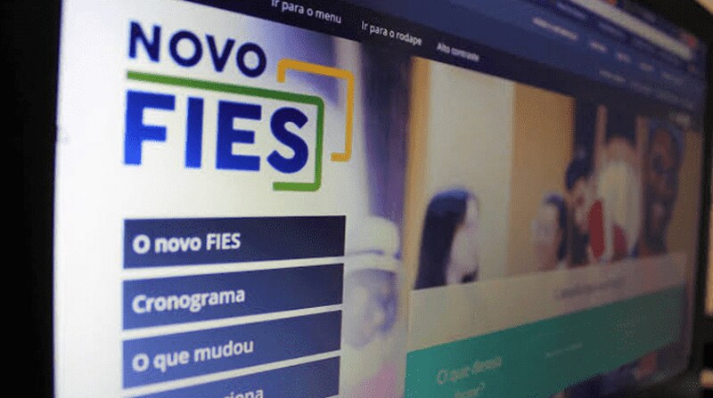 MEC divulga resultado do Fies e milhares de estudantes correm para garantir vaga na faculdade