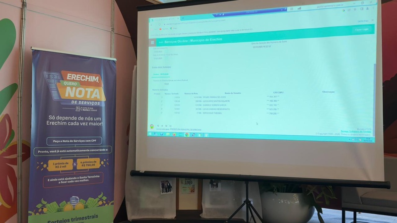 Vencedores do trimestre do Programa Erechim Quero Nota de Serviços são conhecidos na Feira do Livro