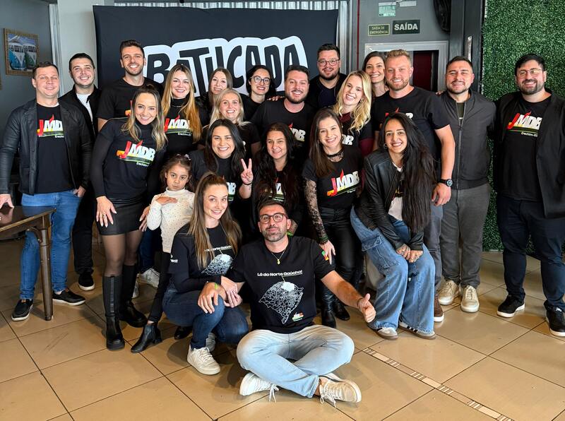 Juventude do MDB de Erechim reúne lideranças e fortalece participação política em evento de integração