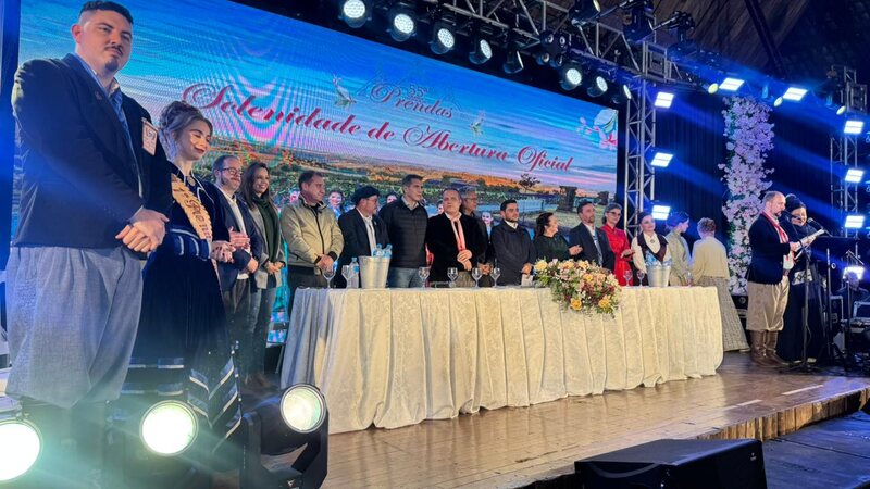 Emoção e tradição marcam abertura da 55ª Ciranda Cultural de Prendas em Erechim