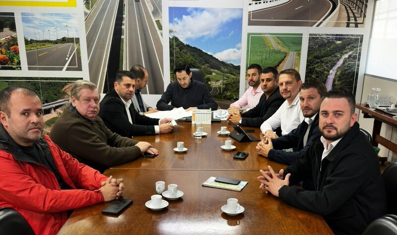 Prefeitos da AMAU apresentam demandas ao Daer em audiência em Porto Alegre