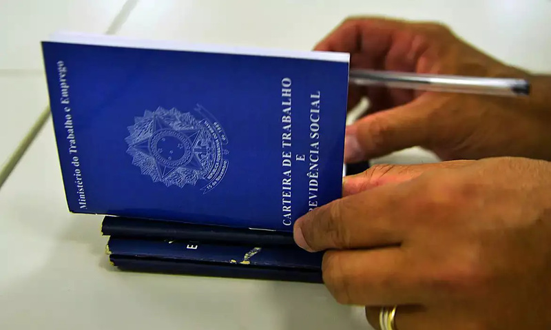RS tem quase 5 mil vagas de emprego abertas; maioria não exige experiência