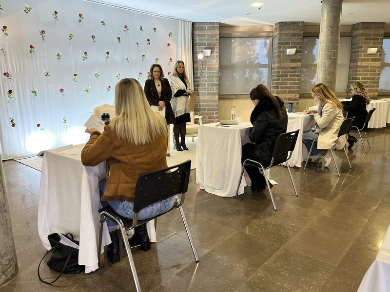 Candidatas à Rainha da Frinape 2026 fazem prova escrita e aprofundam conhecimentos sobre a história de Erechim e da feira