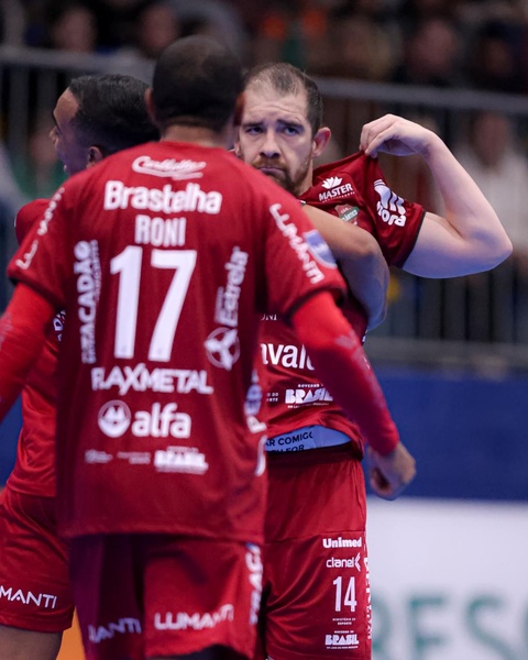 Atlântico vence de virada e assume a liderança da Liga Nacional de Futsal