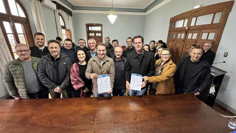 Assinado contrato que garante pavimentação no acesso ao Distrito Industrial