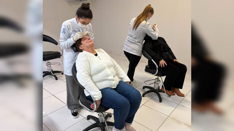 Estética e Cosmética da URI promove ação de cuidado com integrantes da Universidade Sem Limites