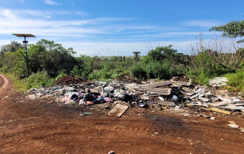 Descarte irregular de lixo cresce em Erechim e fiscalização intensifica combate aos infratores