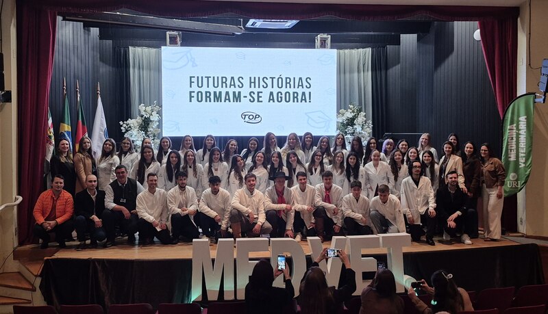 Entrega de jalecos marca o início da jornada na Medicina Veterinária da URI Erechim