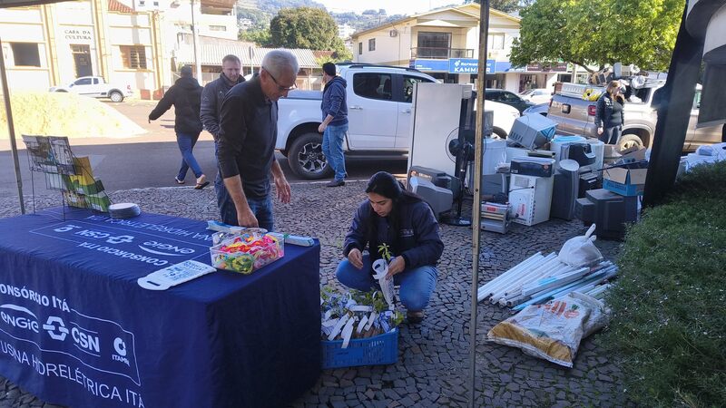 Semana do Meio Ambiente mobiliza comunidade e recolhe cerca de 5 toneladas de resíduos em Aratiba