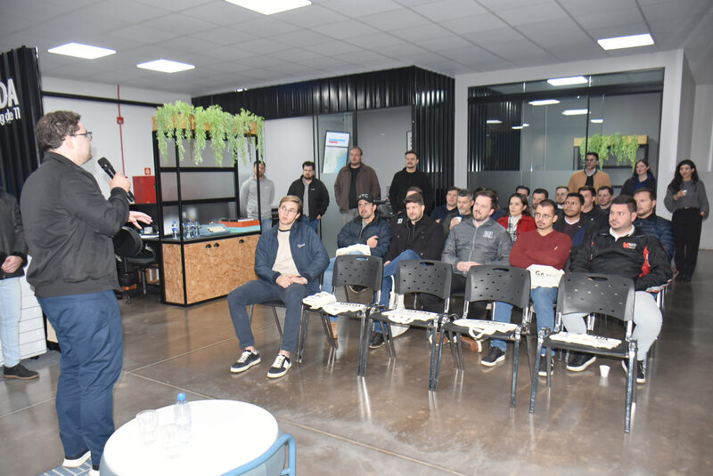 Visita técnica da ACCIE Jovem apresenta trajetória de sucesso  da Gazda e destaca inovação como estratégia de crescimento