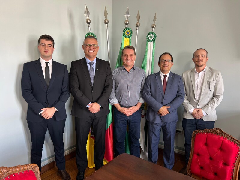 Erechim recebe lideranças nacionais e estaduais da advocacia pública municipal
