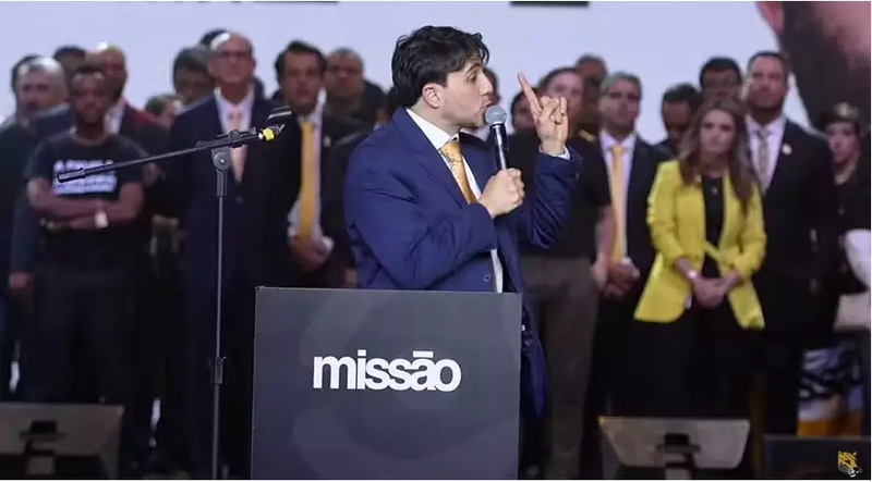 TSE suspende candidatura de Renan Santos e impõe restrições à campanha presidencial