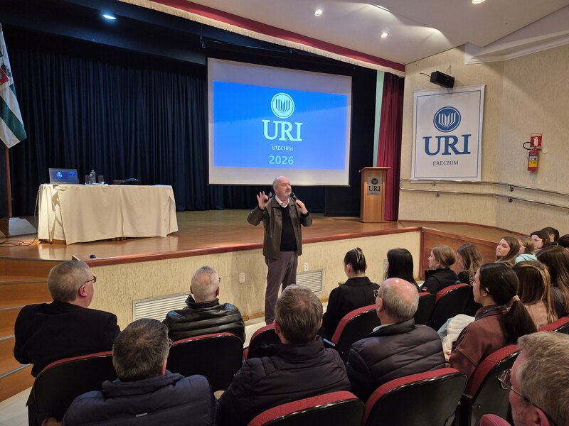 URI Erechim inicia semestre aproximando teoria da prática na gestão universitária