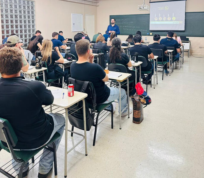 Agronomia da URI leva acadêmicos para dentro da tecnologia que protege o potencial das sementes