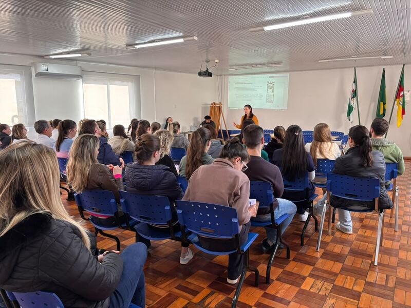 Profissionais da Saúde Pública de Erechim recebem capacitação sobre controle e profilaxia da raiva