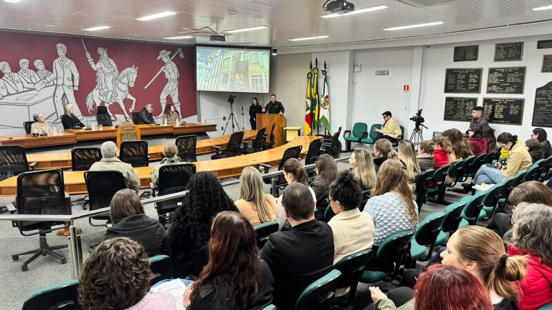 Agosto Lilás promove debate sobre Tribunal do Júri em casos de feminicídio e prevenção da violência contra as mulheres