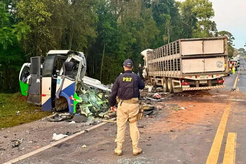 Transportadora de Erechim lamenta morte de motorista em acidente com 23 vítimas no Paraná