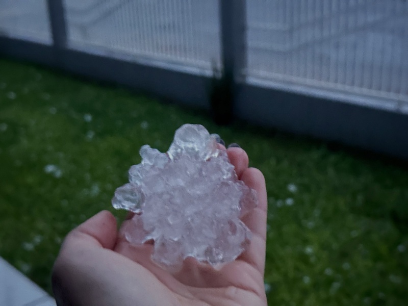 Granizo causa estragos em Campinas do Sul e bombeiros pedem lonas à região