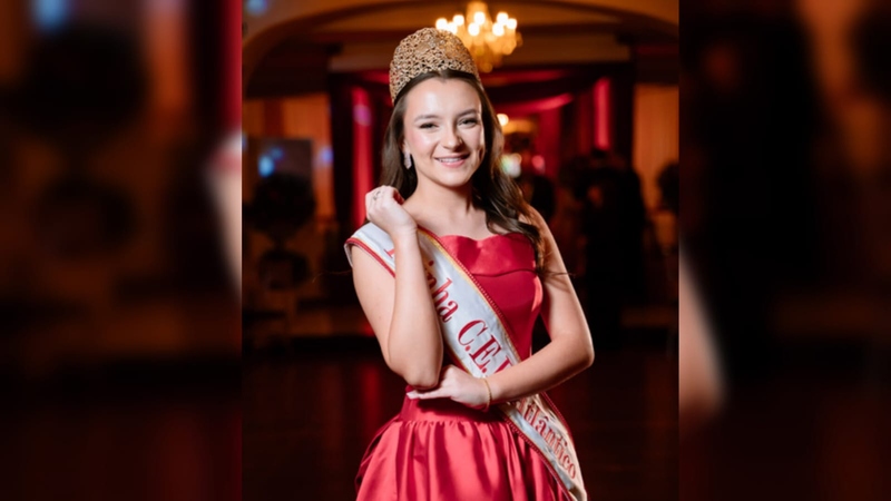 Antonella Moreira Busetto é coroada Rainha do CER Atlântico em noite de celebração aos 111 anos
