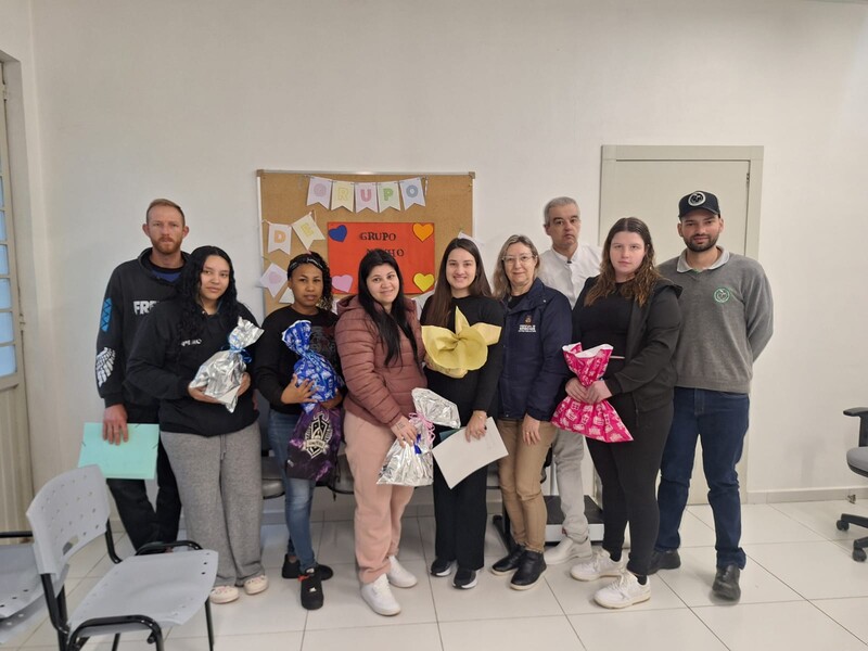 Grupo de gestantes recebe orientações sobre saúde bucal e cuidados com o bebê