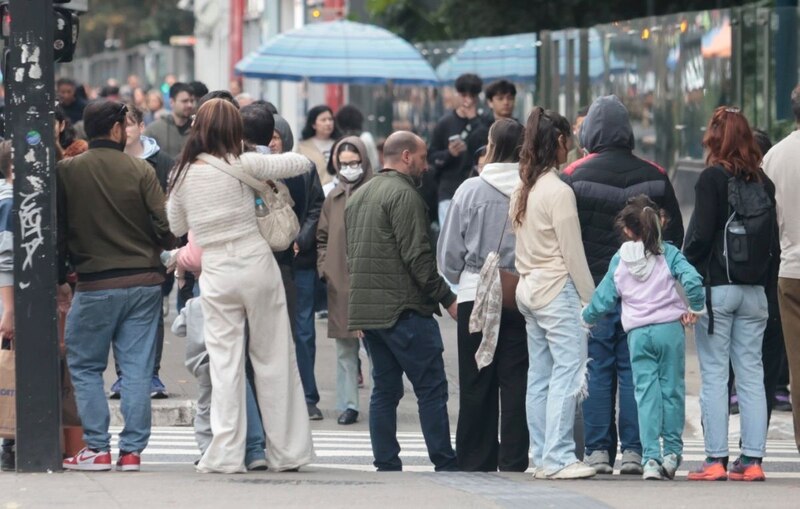 Brasil chega a 214,2 milhões de habitantes; crescimento foi de 0,37% em um ano